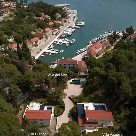 Villa Private Luxury Azzurro On Solta For Up To 10 Persons, Free Parking, Very Close To Beach! Free Kajak & Mountainbikes, Great Living Area & Privacy!