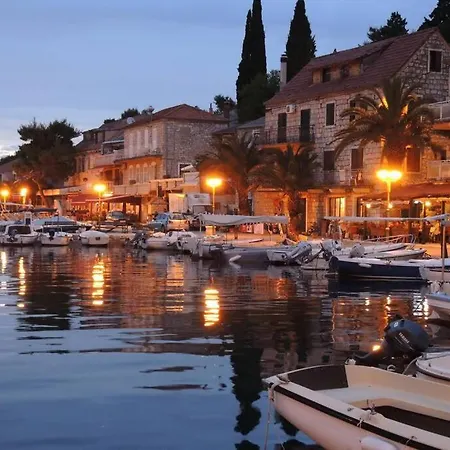 Azzurro: Luxury Beachside Retreat With Kayaks & Bikes Villa *