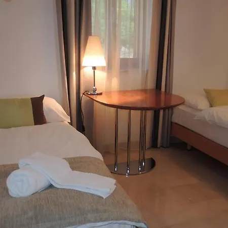 Villa Private Luxury Azzurro On Solta For Up To 10 Persons, Free Parking, Very Close To Beach! Free Kajak & Mountainbikes, Great Living Area & Privacy! Rogač