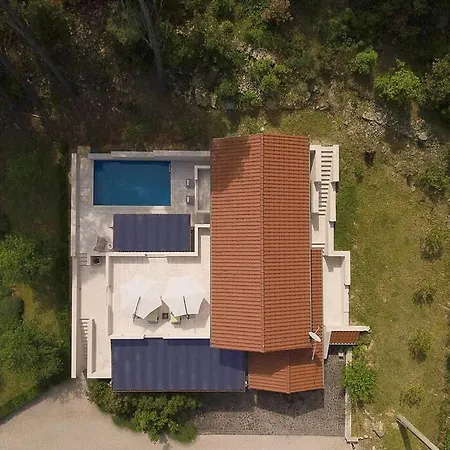 Villa Private Luxury Azzurro On Solta For Up To 10 Persons, Free Parking, Very Close To Beach! Free Kajak & Mountainbikes, Great Living Area & Privacy!