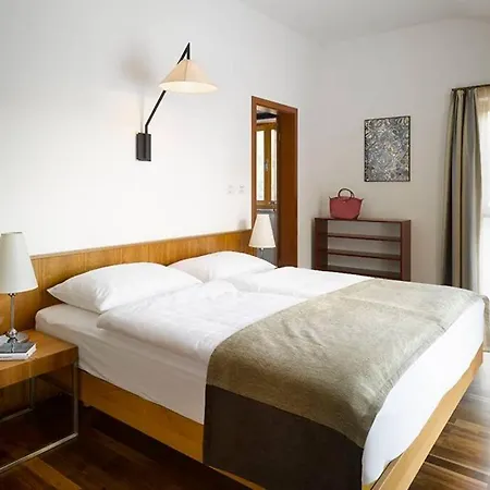 Private Luxury Azzurro On Solta For Up To 10 Persons, Free Parking, Very Close To Beach! Free Kajak & Mountainbikes, Great Living Area & Privacy! Rogač